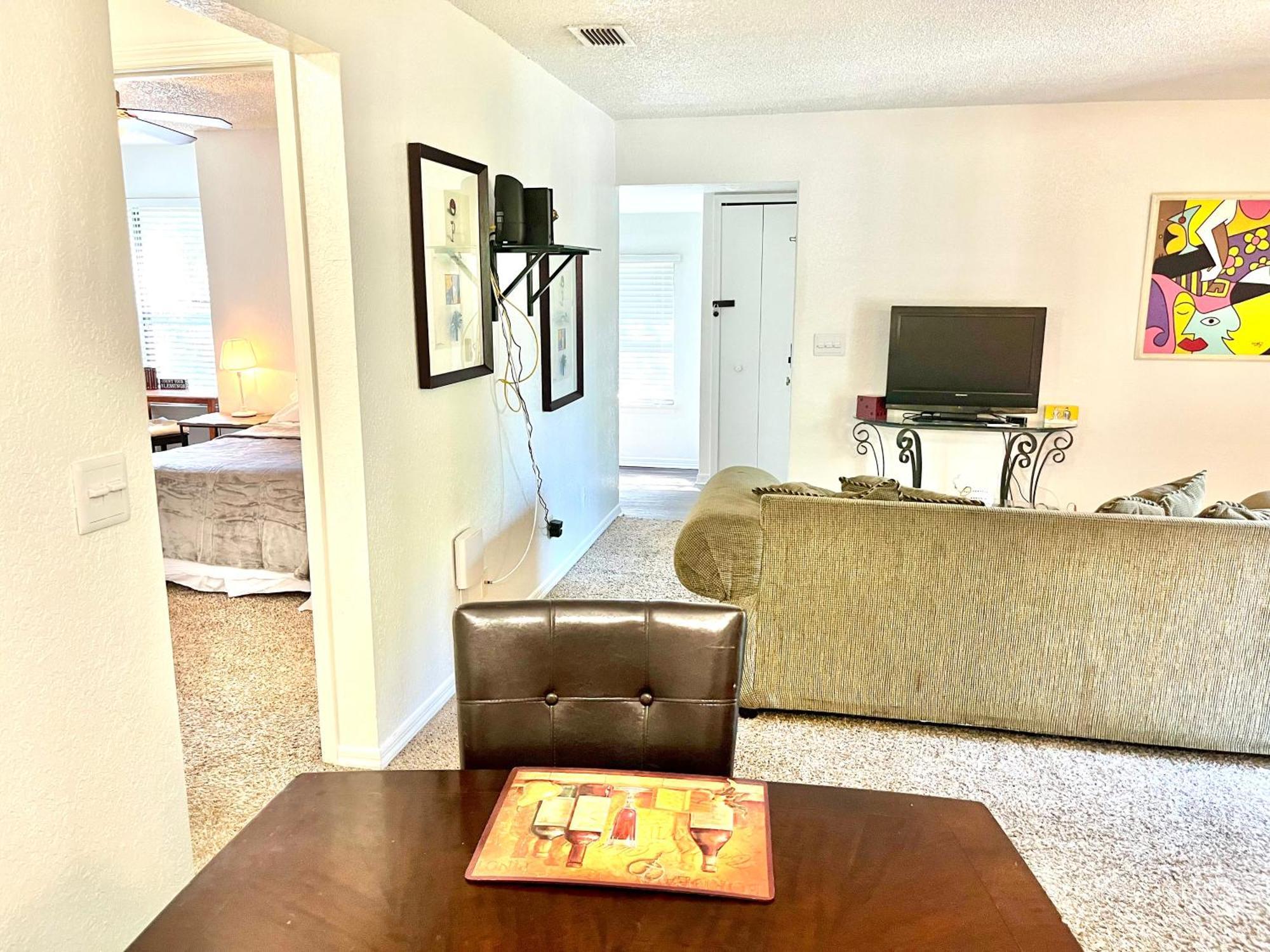 Daytona 2 Bed Apartment 10 Minutes To Beach With Balcony Port Orange Bagian luar foto