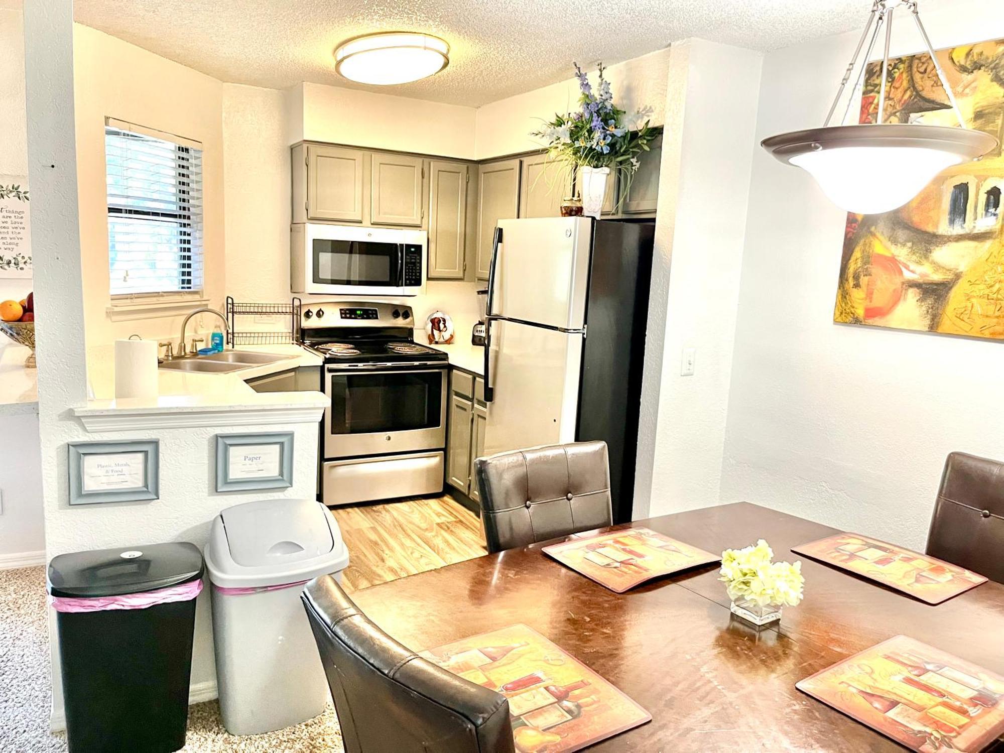 Daytona 2 Bed Apartment 10 Minutes To Beach With Balcony Port Orange Bagian luar foto