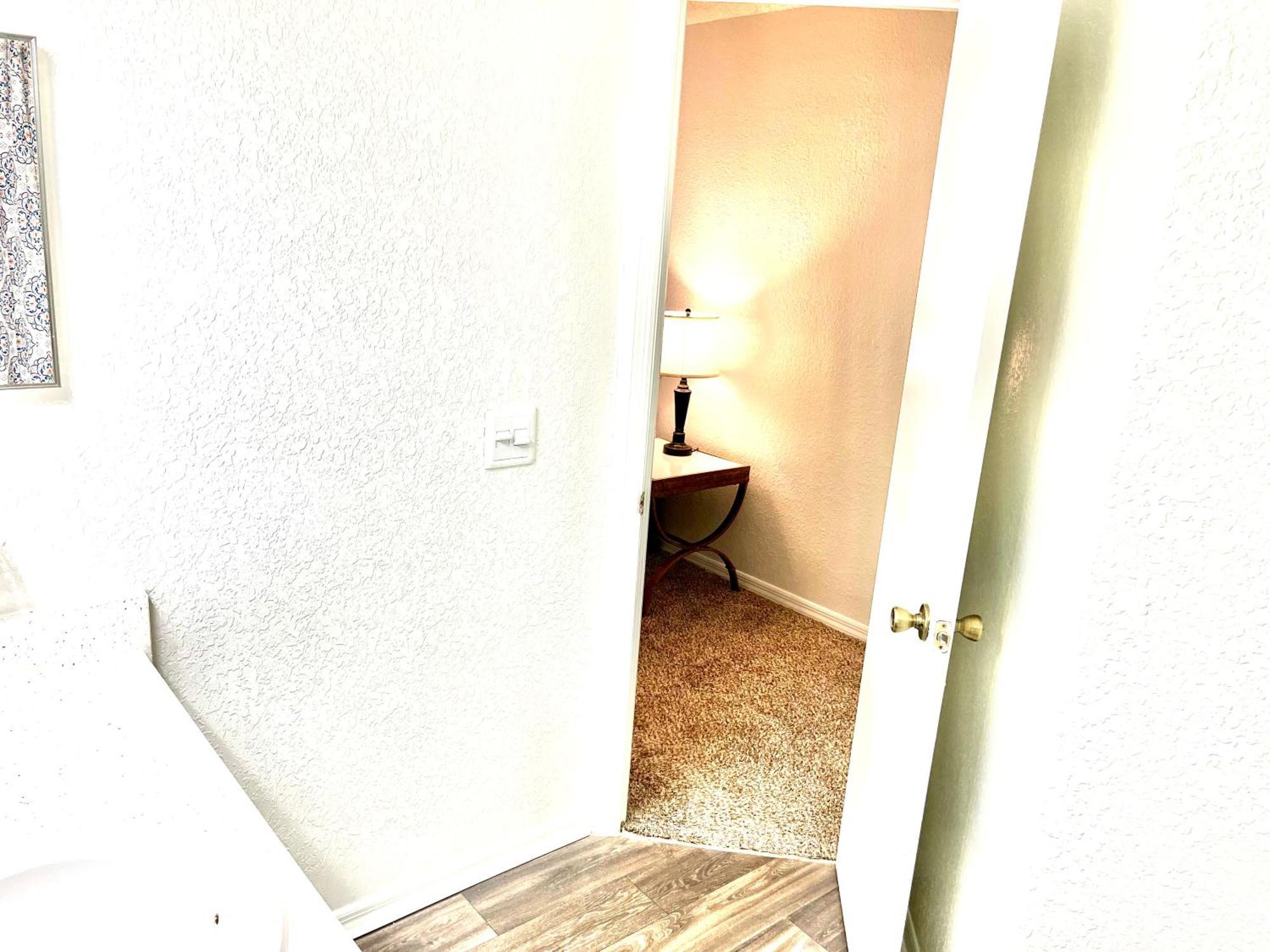Daytona 2 Bed Apartment 10 Minutes To Beach With Balcony Port Orange Bagian luar foto